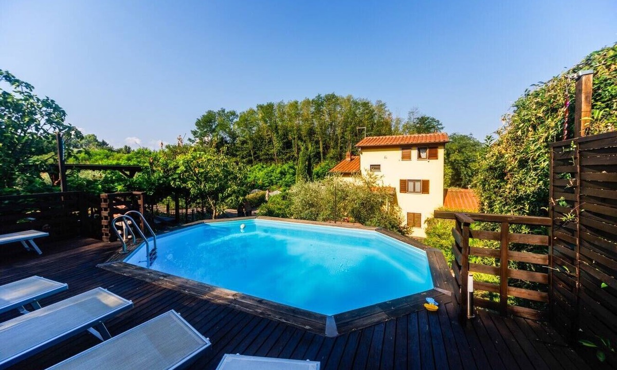 Terranuova Bracciolini House | The Bellavista Cat Houses