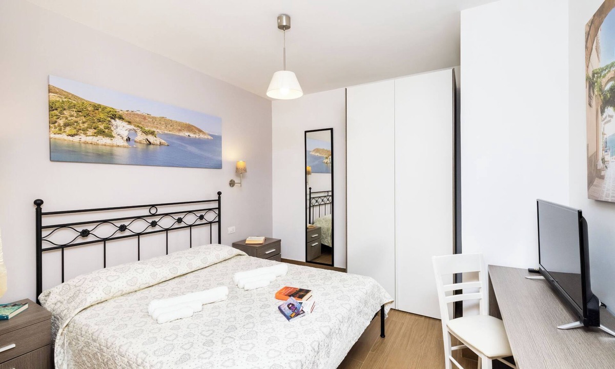 Chiesiola Apartment | Three-room apartment 4 beds on the ground floor with private garden of about 150 square meters with barbecue and sun loungers.