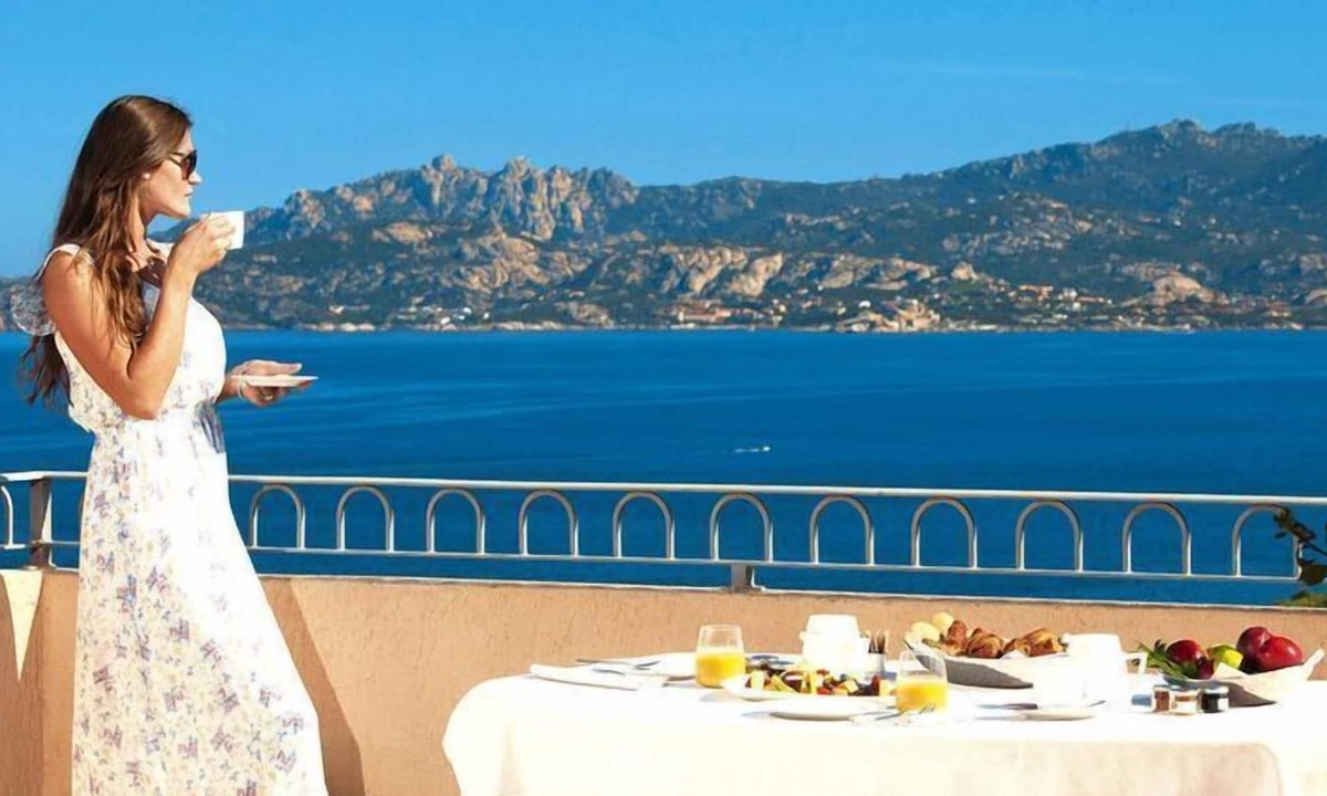 Capo d'Orso Apartment | Three-room flat with sea view Residence Il Mirto Palau