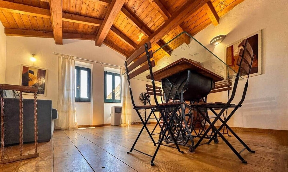 Bosa Historic Centre House | Ultima Costa