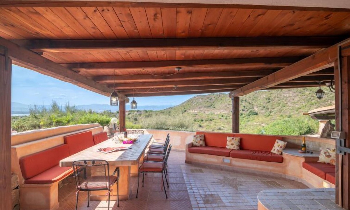 Osseddu House | Vacation home Fusco by Interhome