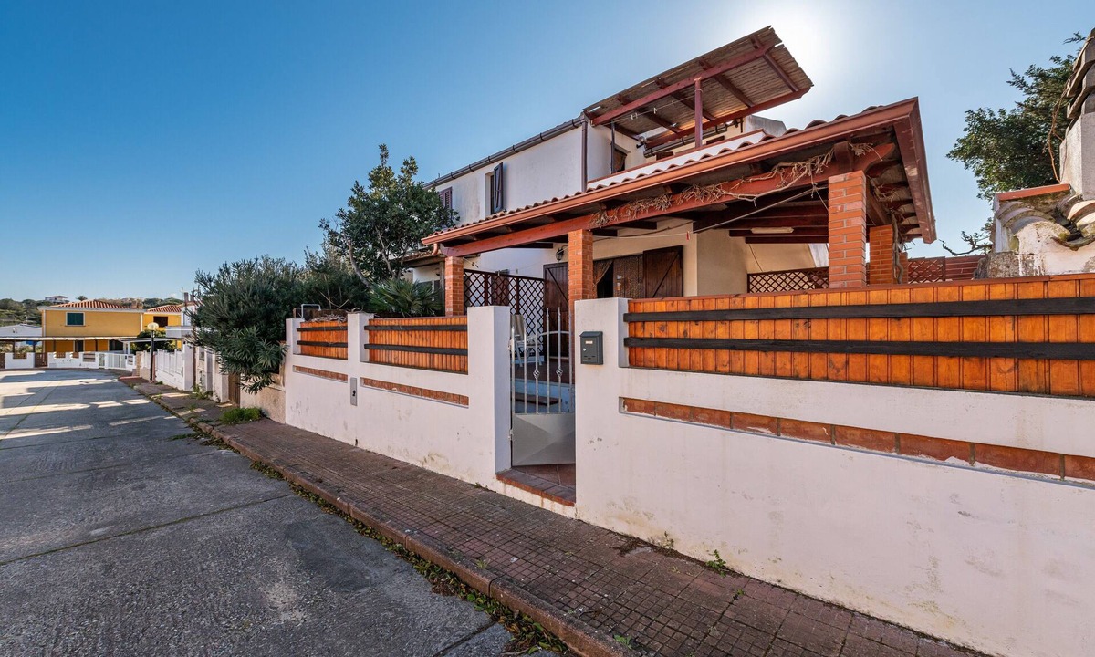 Calasetta House | Vacation Home "Via Delle Mimose 14" with Private Terrace
