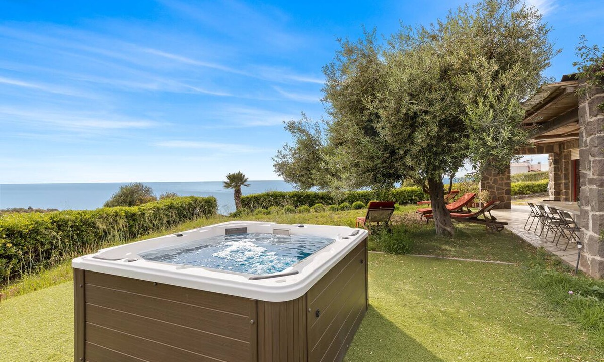 Magomadas Villa | Villa 'Bea Holiday Home with Sea View', Private Terrace and Garden