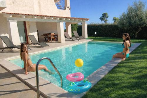 Case Peschiera-Lu Fraili Villa | Villa con Piscina San Teodoro