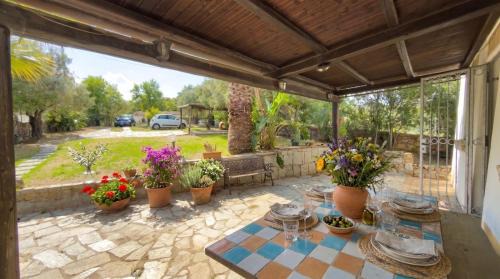 Trudda House | Villa Degli Ulivi with Garden Porto San Paolo