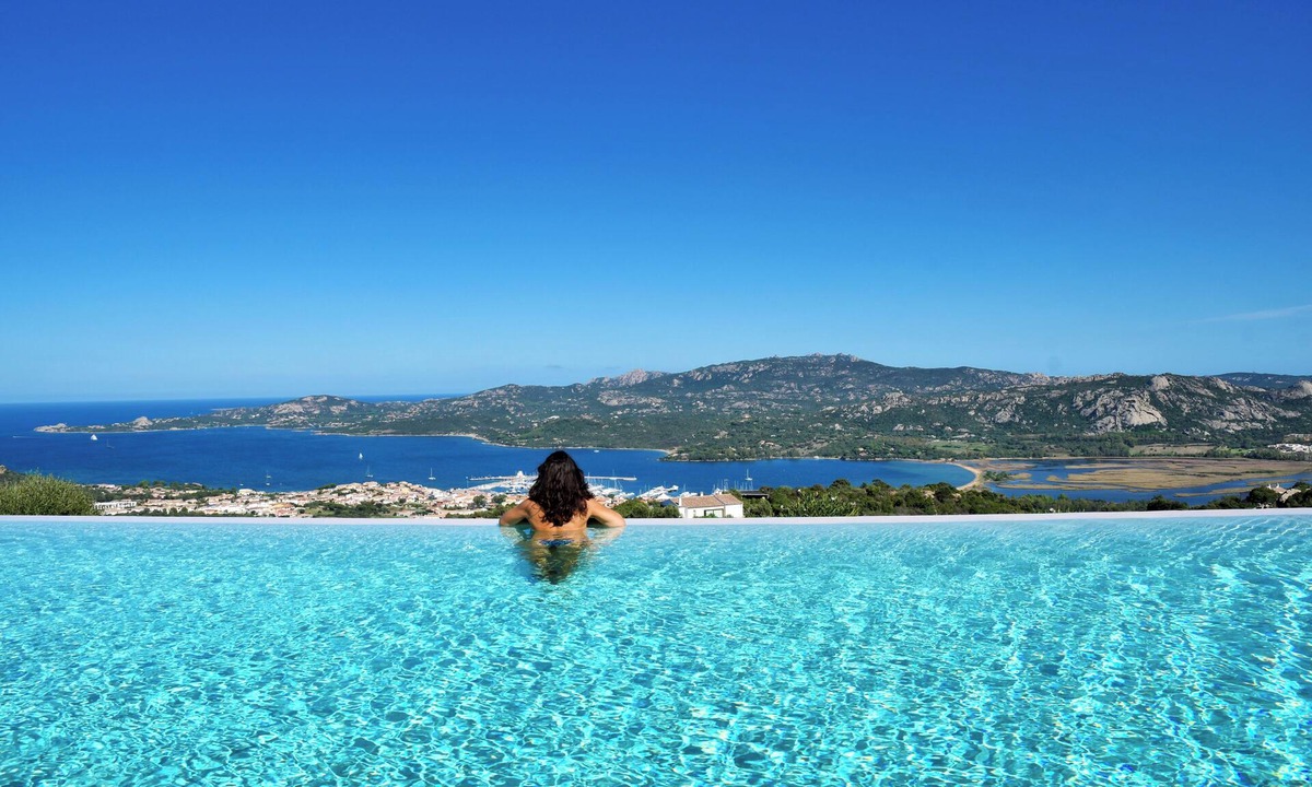 Cannigione Villa | Villa Hammock sauna, infinity pool and breathtaking views of the Gulf- Emerald Coast