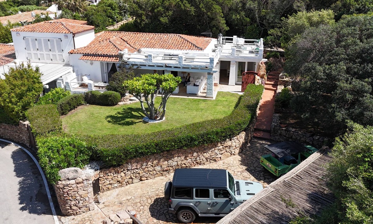 Liscia di Vacca Villa | Villa 'Miranda' with Sea View, Wi-Fi and Air Conditioning