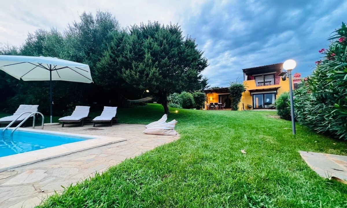 Stintino Villa | Villa 'Sole Con Piscina Privata' with Private Pool, Wi-Fi and Air Conditioning