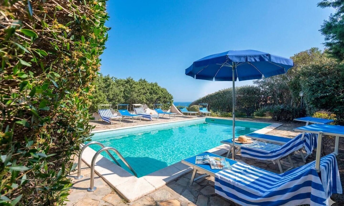 Punta De Su Turrione House | Villa White & Blue - Private Pool