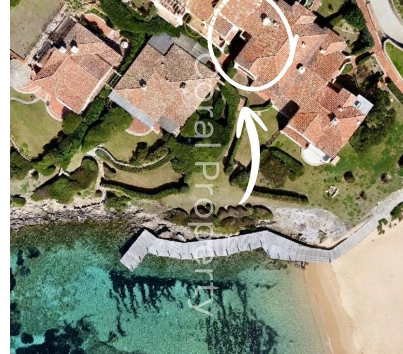Capo Ferro Apartment | Waterfront su spiaggia privata- Porto Cervo - by Coral Property