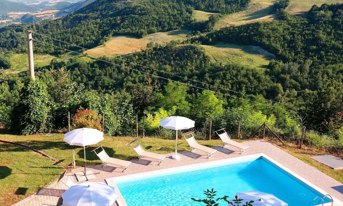 Acqualagna Villa | Wonderful private villa with private pool, WIFI, TV, terrace and panoramic view, close to Urbino