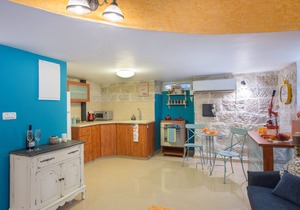 Authentic Jlm Loft, Near the Old City! in Jerusalem