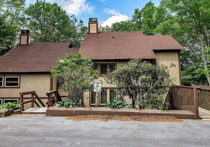 'Camp Chestnut' - 200 Yards to Sugar Clubhouse! in Sugar Mountain