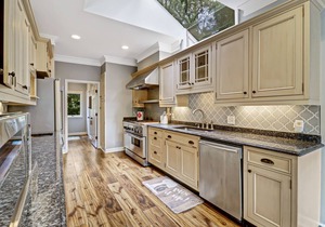 Gorgeous 4 Bedroom Sea Pines Home w/Private Pool Close to Beach - Sleeps 13 in Hilton Head Island