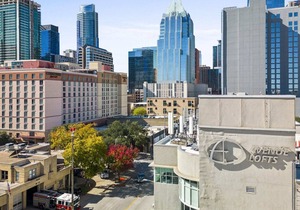 Spacious Loft on 5th St in Austin