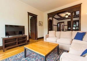 Wrigley Oasis! Steps from the Field! - 3BD 1BA in Chicago