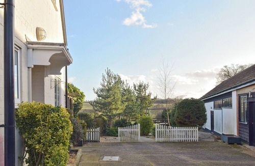 Ipswich Cottage | 3 bedroom accommodation in Tattingstone, near Ipswich