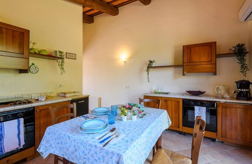 Urbania House | 4 bedroom awesome home in Urbania
