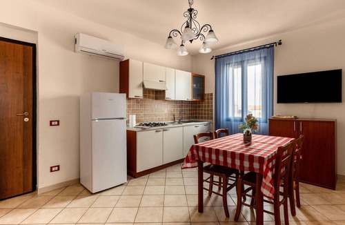 La Ciaccia Apartment | A 150 meter long mare, 2 fish