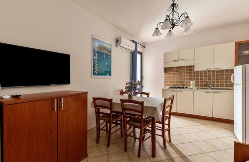 La Ciaccia Apartment | A 150 meter long mare, 2 fish