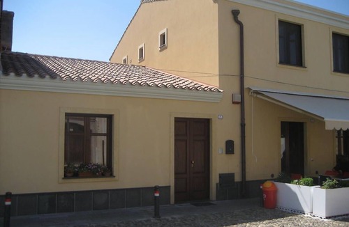 Nurachi Apartment | Affitacamere Domo - Luci