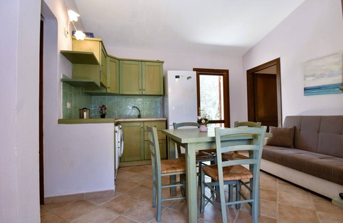 Rena Majore House | Air-conditioned cottage with garden and barbecue