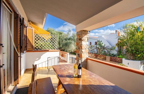 Torre di Bari Apartment | Alva, 300m from the sea by All4sardinia