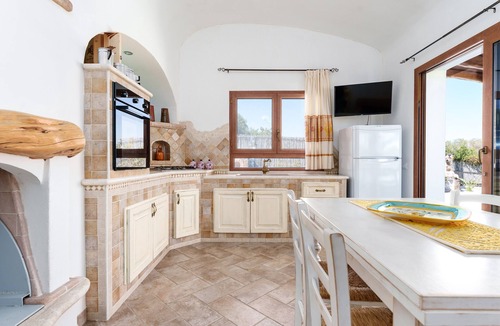 Orosei Apartment | 'Angolo Di Paradiso - Rosone' Apartment with Sea View, Private Terrace and Air Conditioning