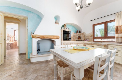 Orosei Apartment | 'Angolo Di Paradiso - Rosone' Apartment with Sea View, Private Terrace and Air Conditioning
