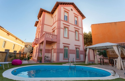Oristano Historic Centre Apartment | apartement for 6 person with pool