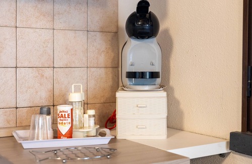 Cabras Apartment | Apartment '5' with Shared Garden, Wi-Fi and Air Conditioning