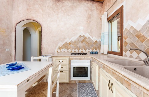 Orosei Apartment | Apartment 'Angolo di Paradiso - Pavoncelle' with Sea View, Private Terrace & Air Conditioning