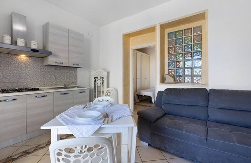 Sorso Apartment | Apartment 'Blue Sea Rooms' with Balcony, Wi-Fi and Air Conditioning