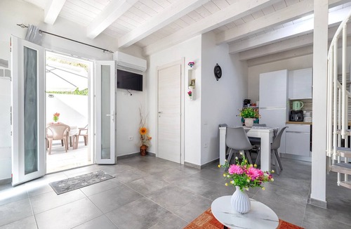 Nulvi Apartment | Apartment 'Casa Angela' with Private Garden, Balcony and Air Conditioning