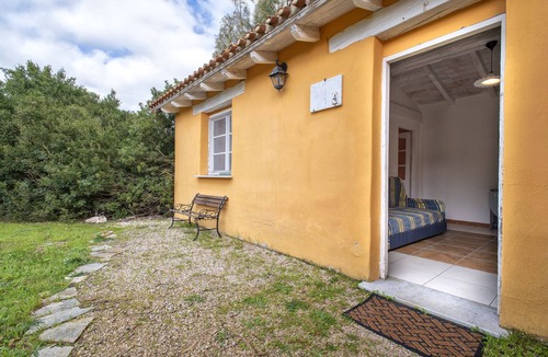 Tottubella Apartment | Apartment 'Casa Ikos' with Shared Garden, Wi-Fi and Air Conditioning