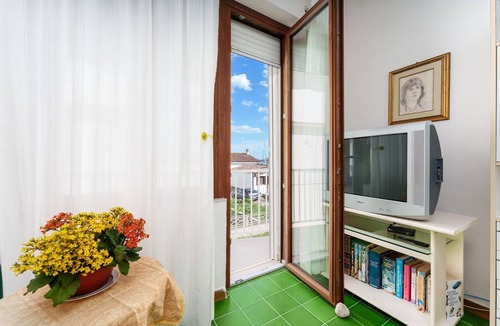 San Giovanni Apartment | Apartment 'Casa Isa 100m from the Sea' with Balcony and Wi-Fi