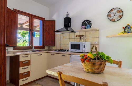Cardedu Apartment | Apartment 'Casa Museddu Sonia 2' with Mountain View, Wi-Fi and Air Conditioning