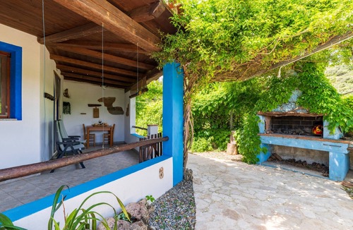 Cardedu Apartment | Apartment 'Casa Museddu Sonia 2' with Mountain View, Wi-Fi and Air Conditioning