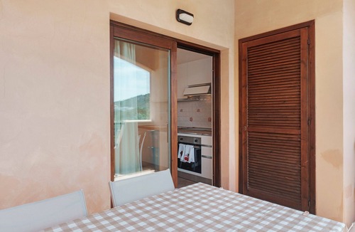 Murta Maria Apartment | Apartment 'Corallo' with Shared Pool, Private Terrace, and Air Conditioning