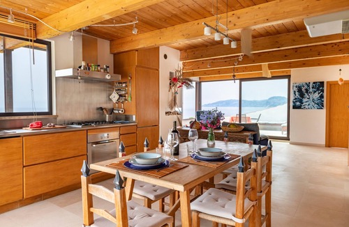 Cala Gonone Apartment | Apartment 'Dream In The Sky' with Sea View, Wi-Fi and Air Conditioning