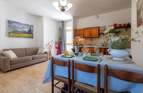 Castelsardo Historic Centre Apartment | Apartment 'Fico D'India Country View' with Hill View, Private Terrace and Wi-Fi