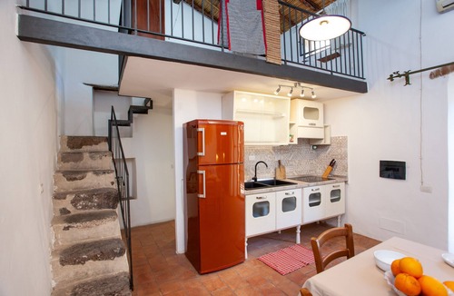 Orosei Apartment | Apartment "Hora Hora" with Garden, Wi-Fi, Pet-Friendly, Private Parking