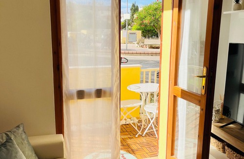 Lido Apartment | Apartment in beachfront residence