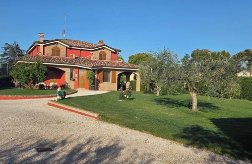 San Giovanni In Marignano Apartment | Apartment in Villa Gra&Mary