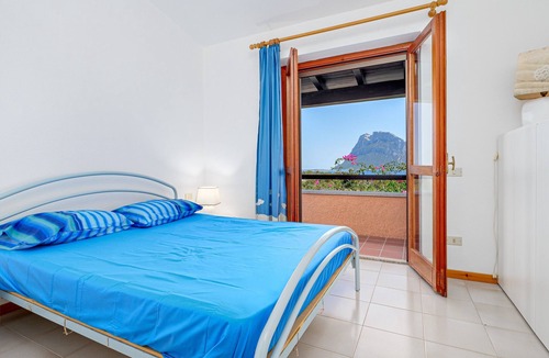 Tiriddo Apartment | Apartment 'Casa Sardina' with Sea View, Private Terrace