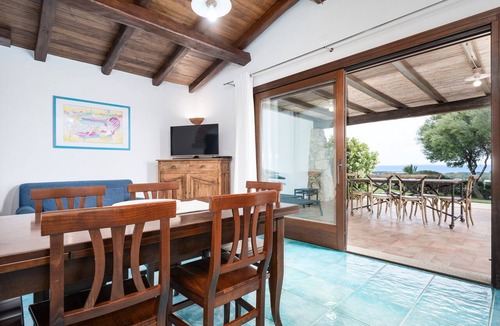 Orosei Apartment | Apartment 'La Vela B' with Sea View, Wi-Fi and Air Conditioning