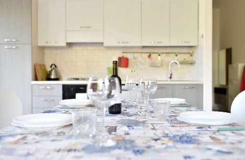 Cala Gonone Apartment | Apartment 'Oriente' with Private Terrace, Wi-Fi and Air Conditioning