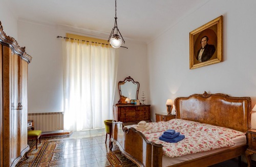 Bosa Historic Centre Apartment | Apartment 'Palazzo Storico Del 1600' with Balcony and Wi-Fi
