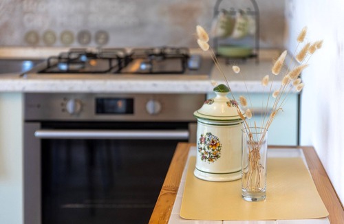 Lu Bagnu Apartment | Apartment 'Penthouse Villa Stefania' with Sea View, Wi-Fi and Air Conditioning