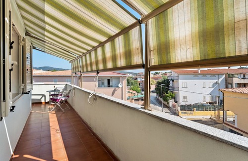 Posada Apartment | Apartment 'Queen' with Balcony and Air Conditioning